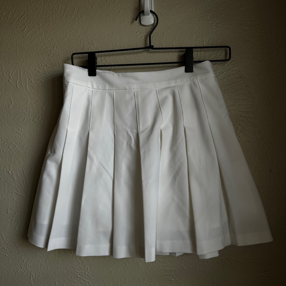 Aritzia Sunday Best White Skater Skirt